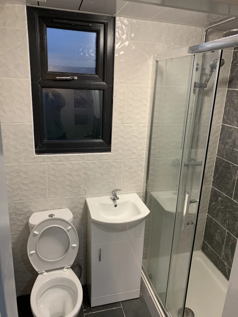 5 bedroom terraced house for rent