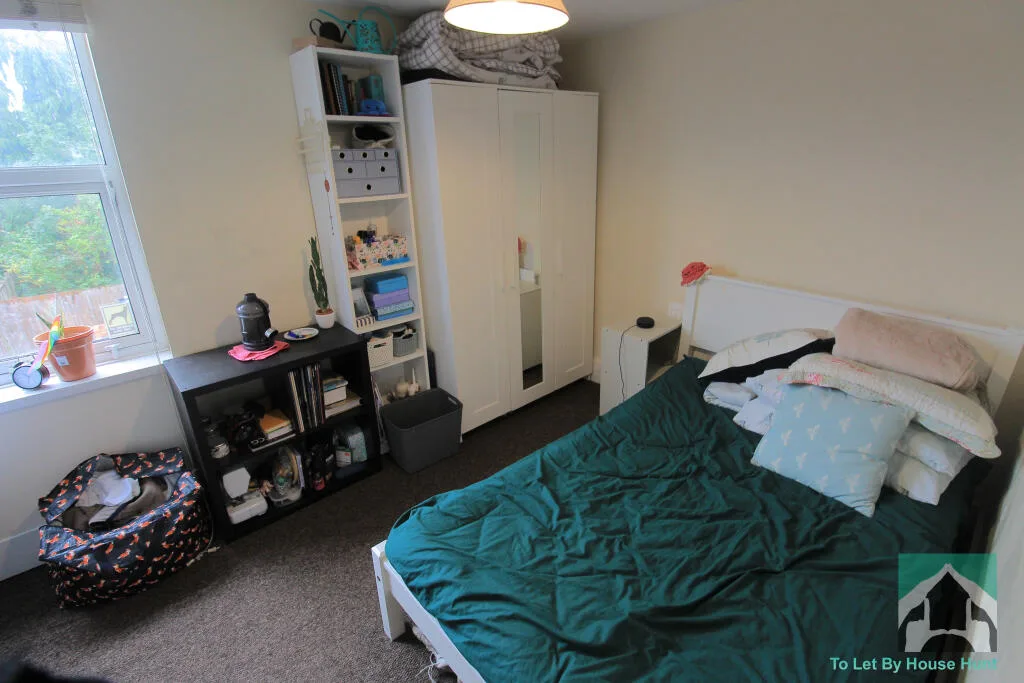 6 bedroom terraced house for rent