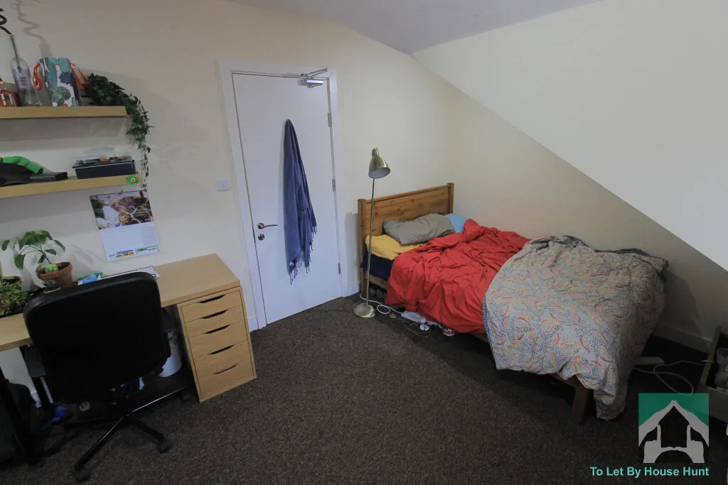 6 bedroom terraced house for rent