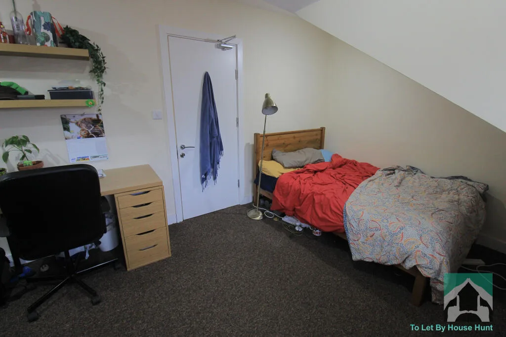 6 bedroom terraced house for rent