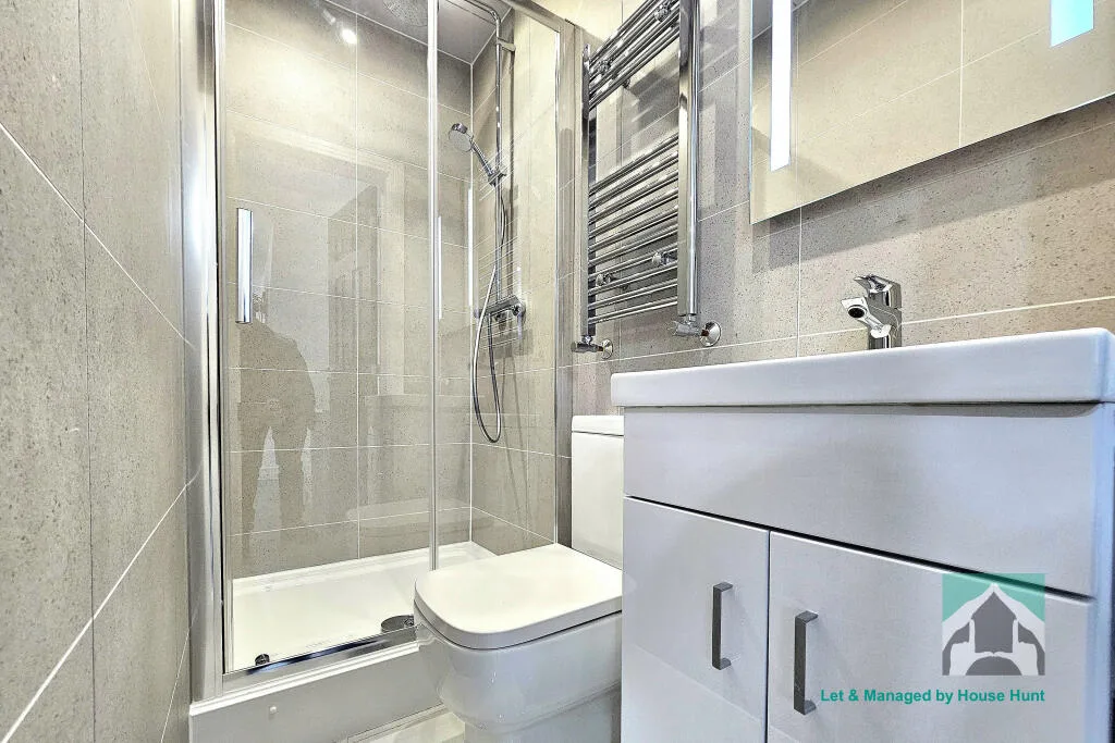 6 bedroom house for rent