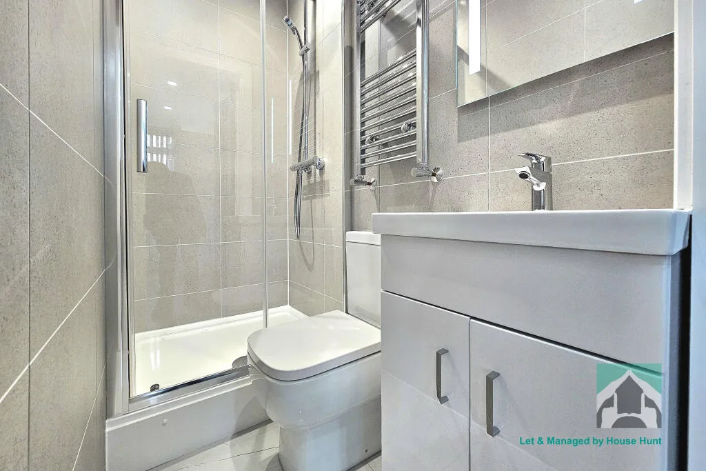 6 bedroom house for rent