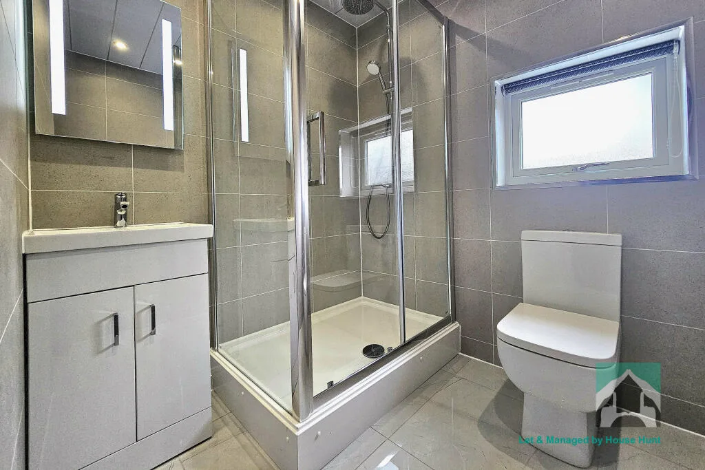 6 bedroom house for rent