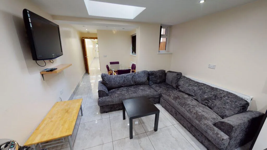 7 bedroom house for rent
