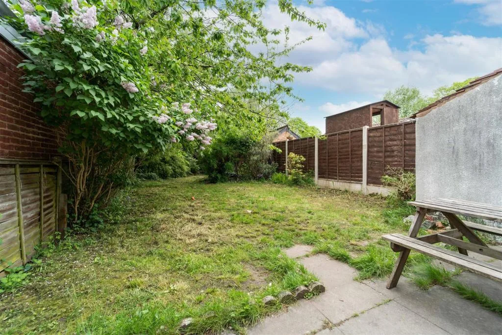 4 bedroom terraced house for rent