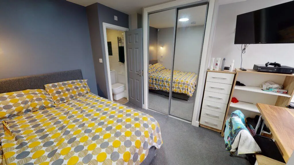 6 bedroom house for rent