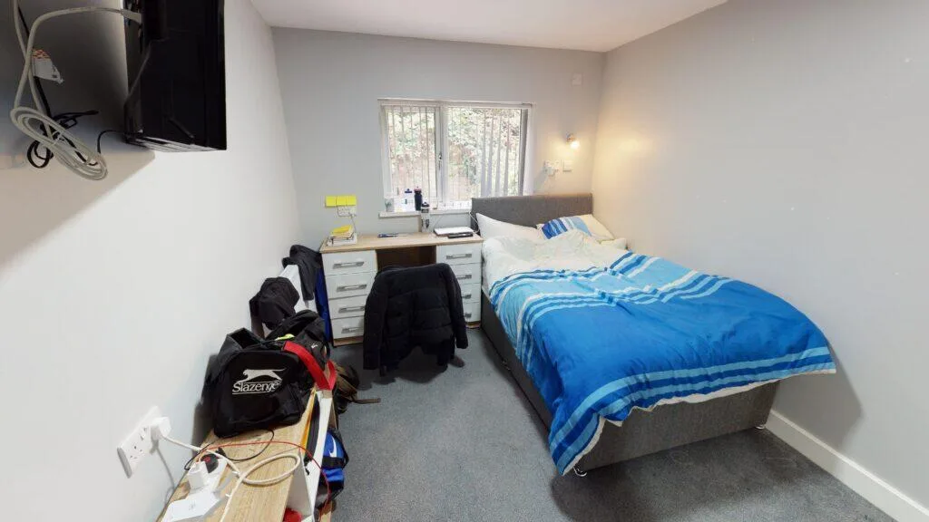 6 bedroom house for rent