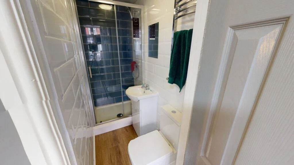 6 bedroom house for rent