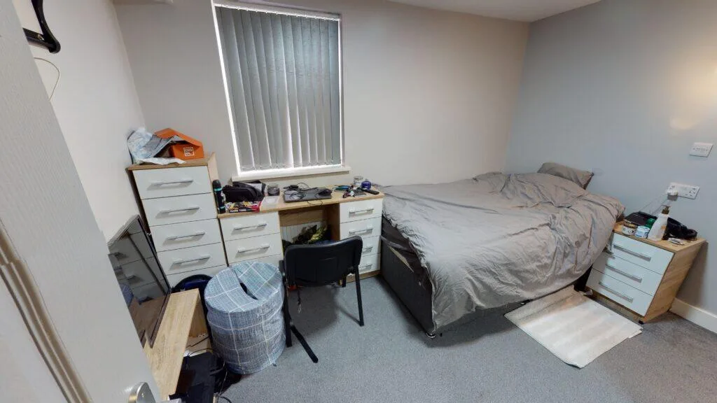 6 bedroom house for rent