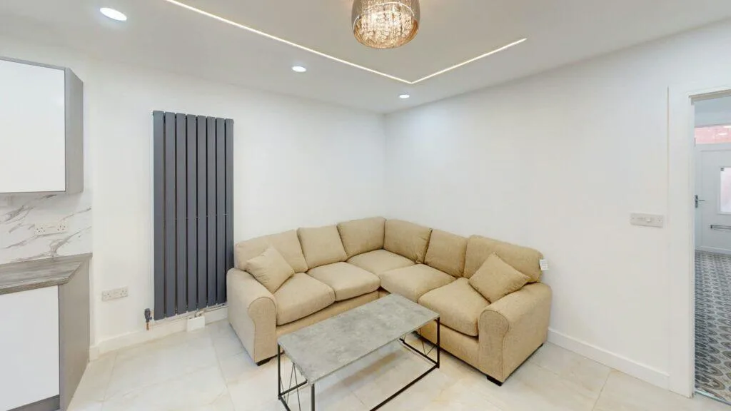 5 bedroom terraced house for rent
