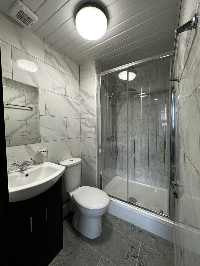 6 bedroom terraced house for rent