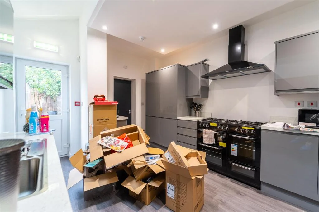 5 bedroom house for rent