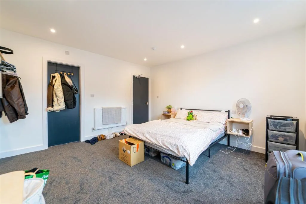 5 bedroom house for rent