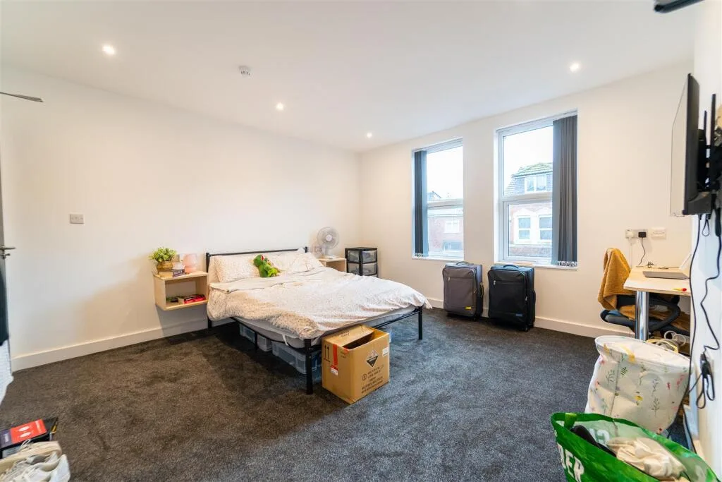 5 bedroom house for rent