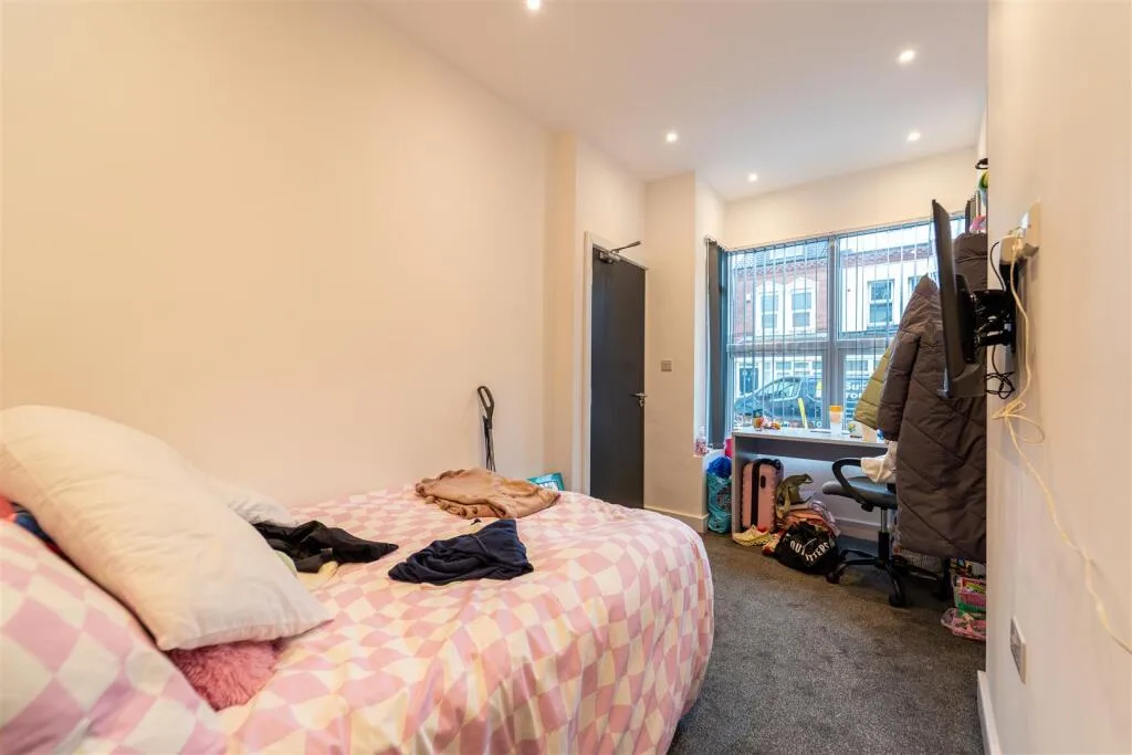 5 bedroom house for rent