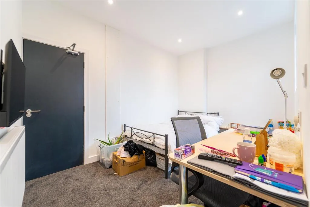 5 bedroom house for rent