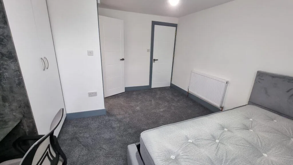 6 bedroom terraced house for rent