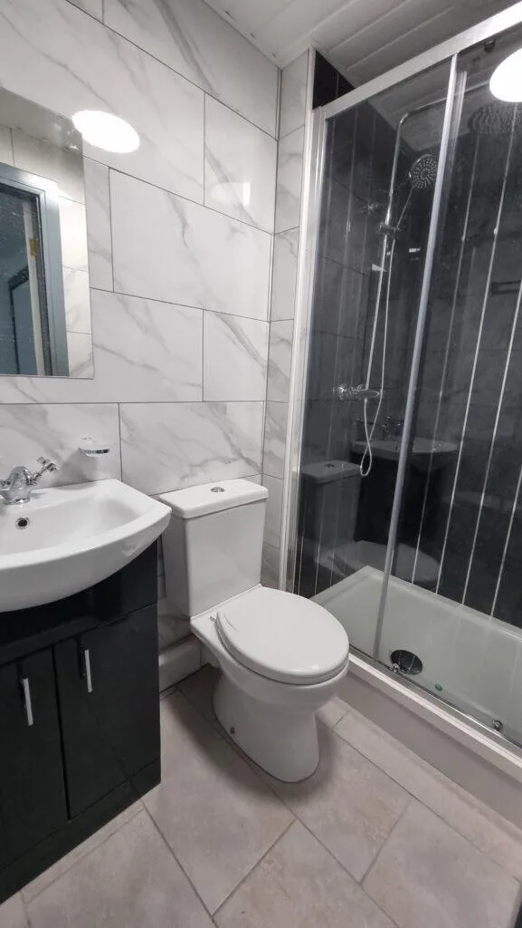 6 bedroom terraced house for rent