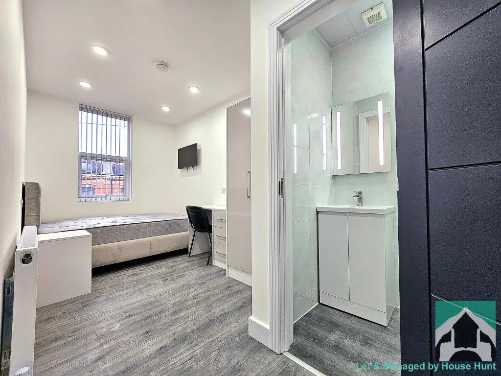 9 bedroom house for rent