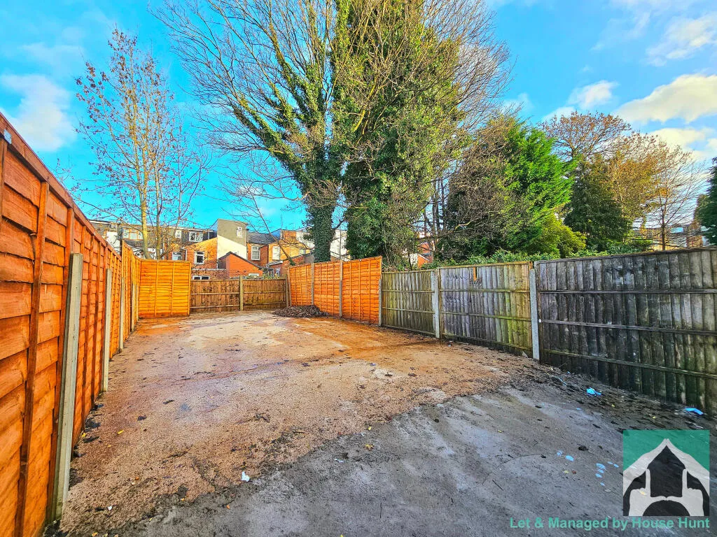 9 bedroom house for rent