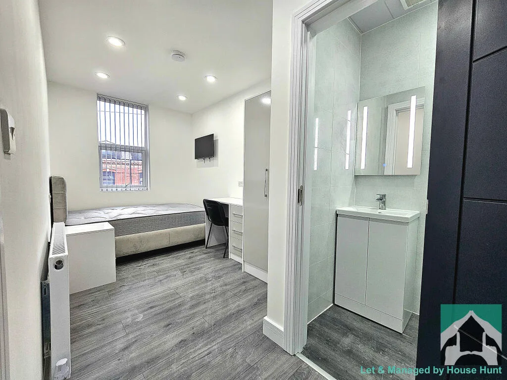 9 bedroom house for rent
