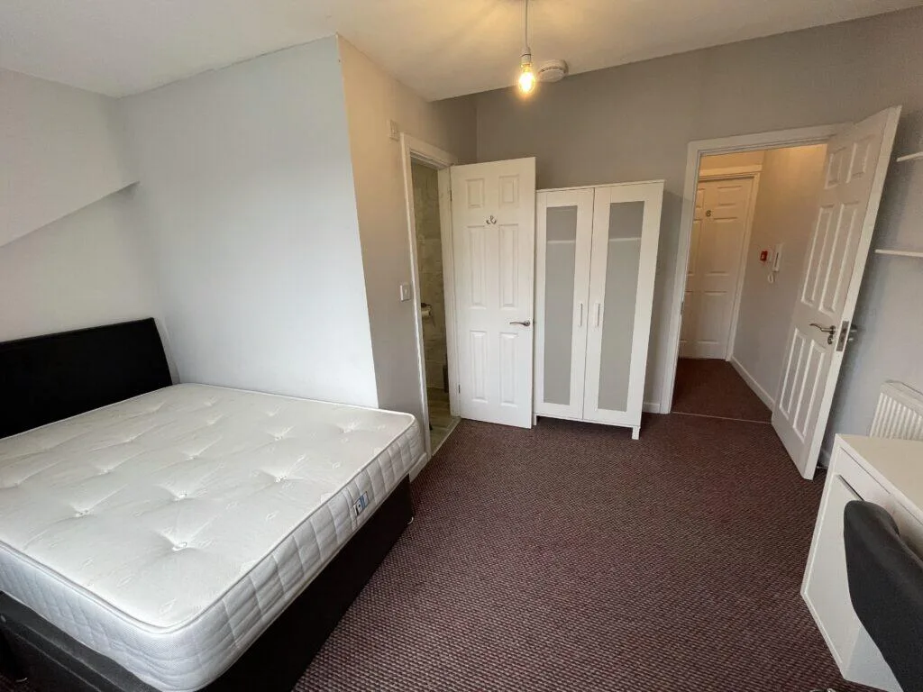 7 bedroom terraced house for rent