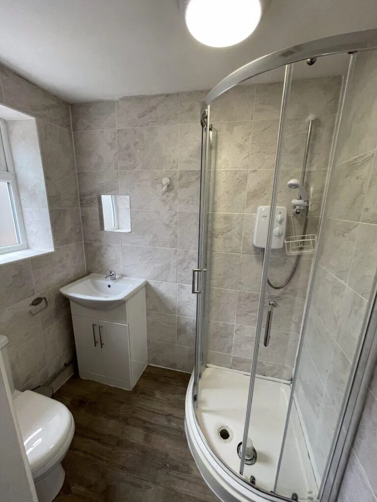 7 bedroom terraced house for rent