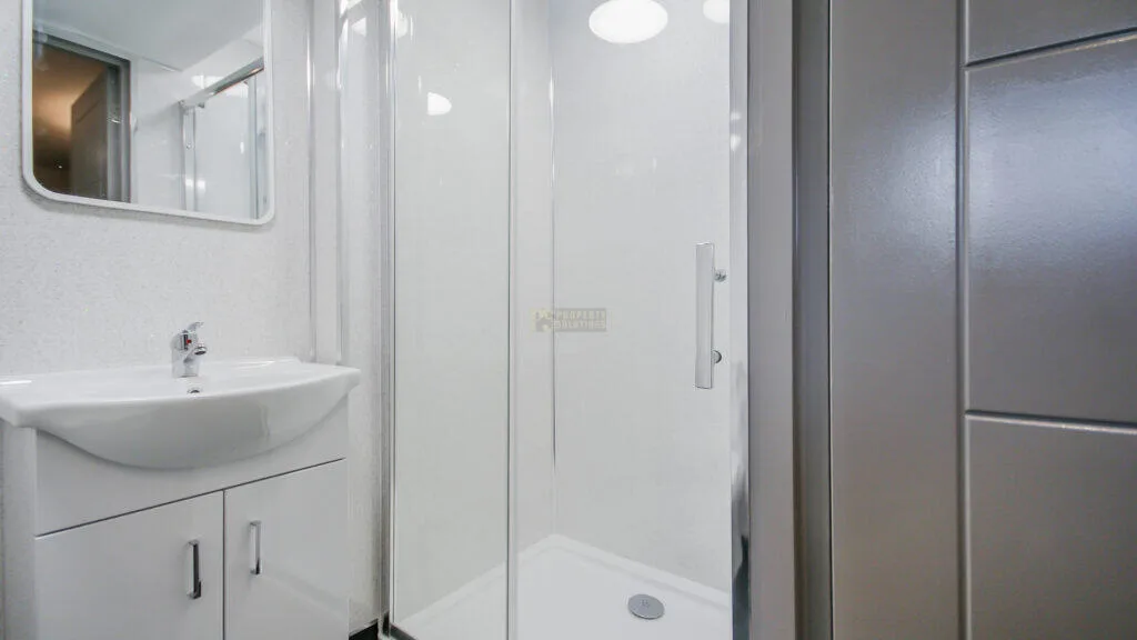 7 bedroom terraced house for rent