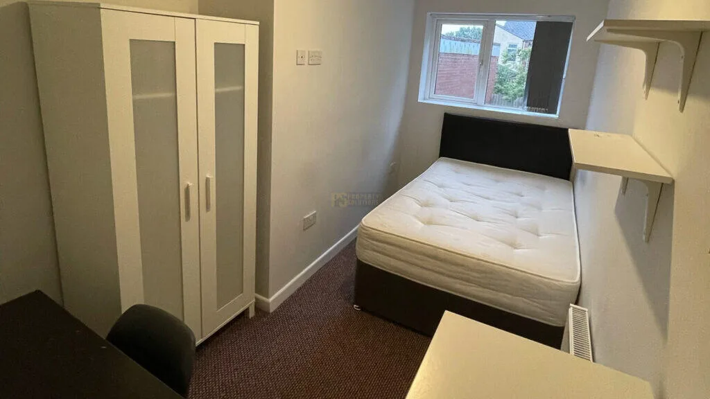 7 bedroom terraced house for rent