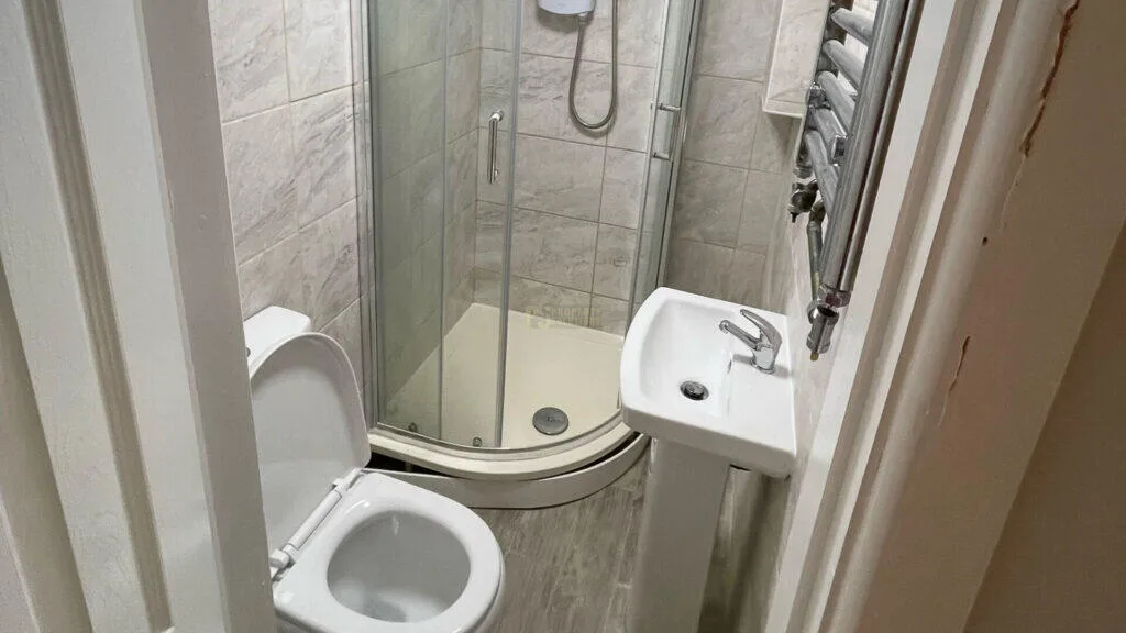 7 bedroom terraced house for rent