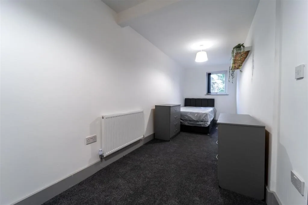 5 bedroom house for rent