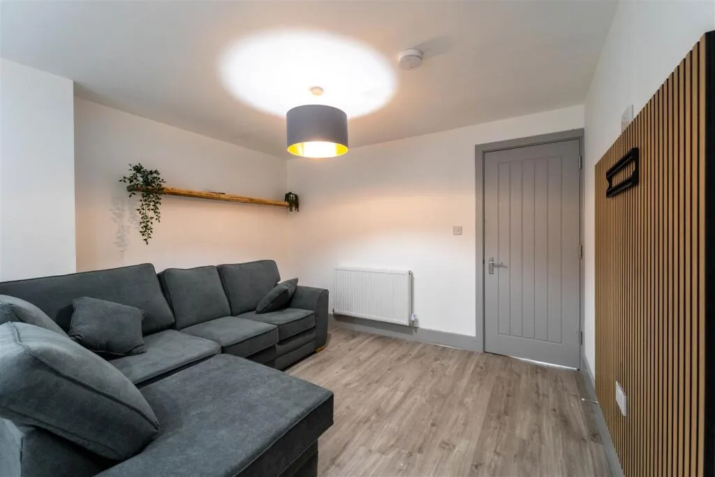 5 bedroom house for rent