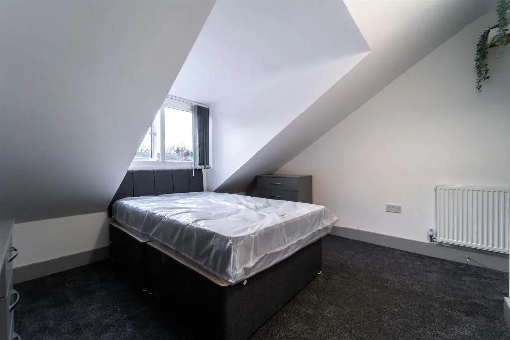5 bedroom house for rent