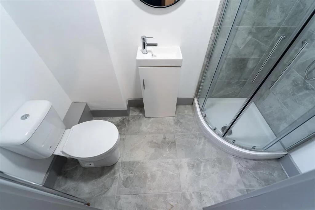 5 bedroom house for rent
