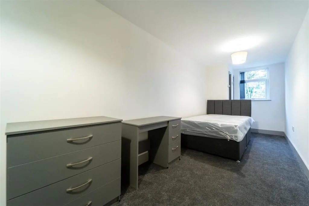 5 bedroom house for rent