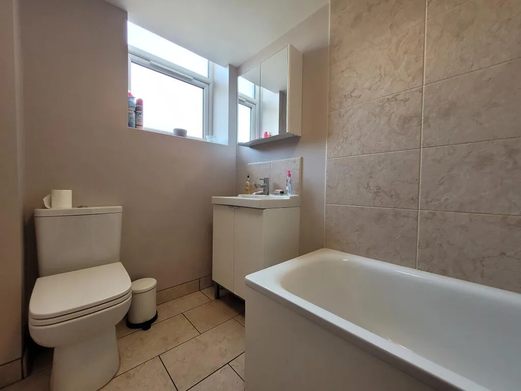 7 bedroom terraced house for rent