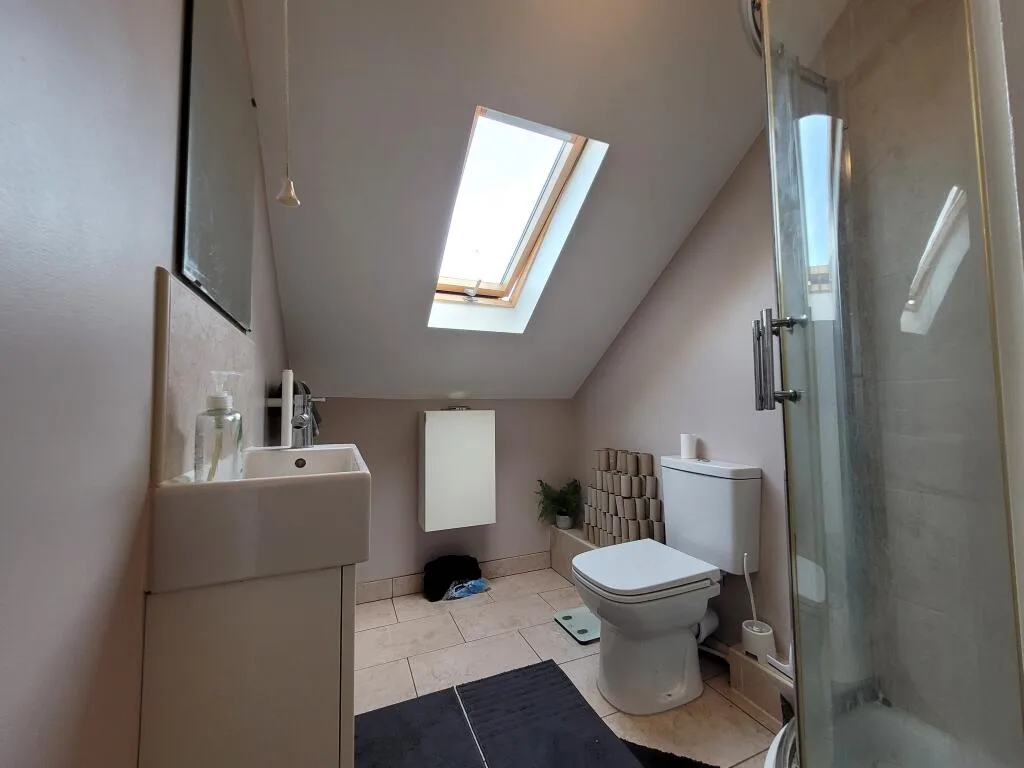 7 bedroom terraced house for rent