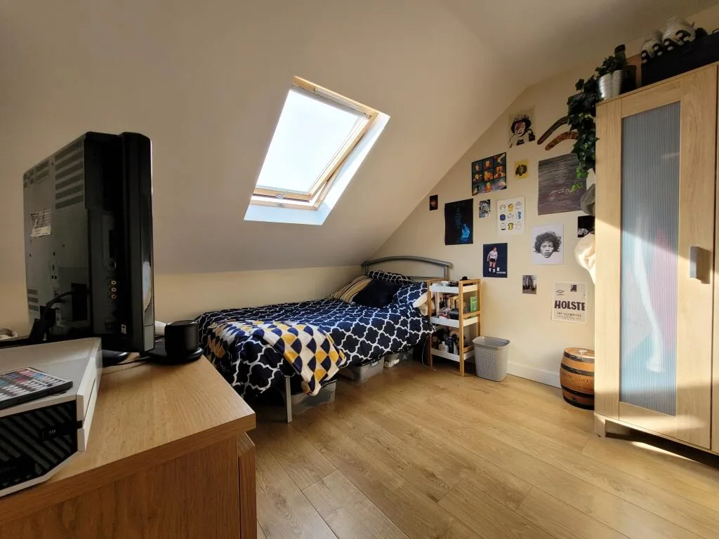 7 bedroom terraced house for rent