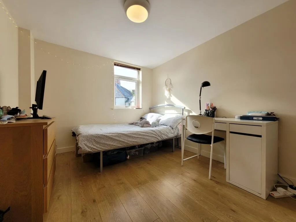 7 bedroom terraced house for rent