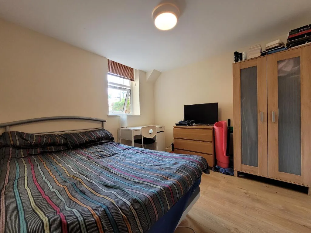 7 bedroom terraced house for rent