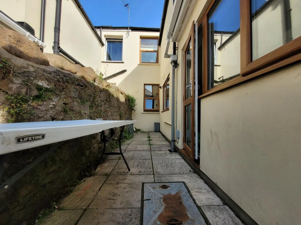 7 bedroom terraced house for rent