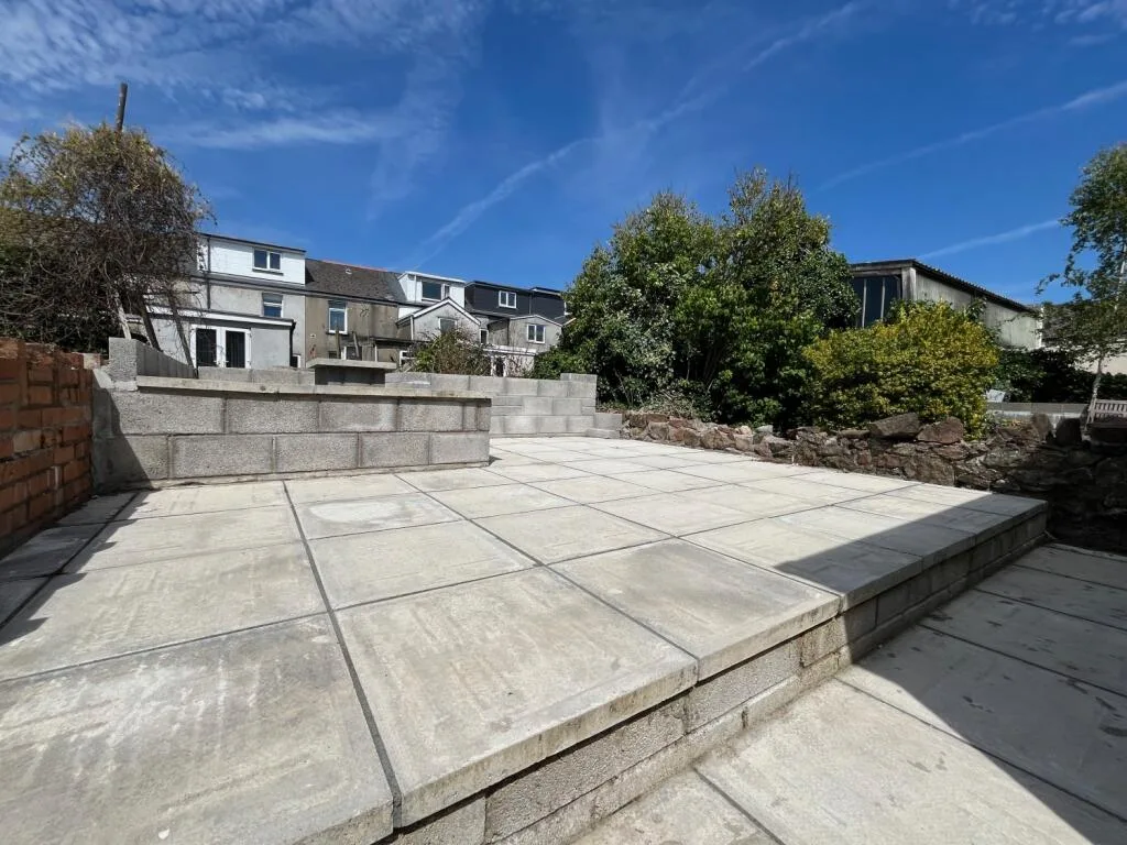 8 bedroom terraced house for rent