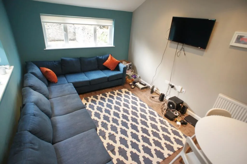 7 bedroom terraced house for rent