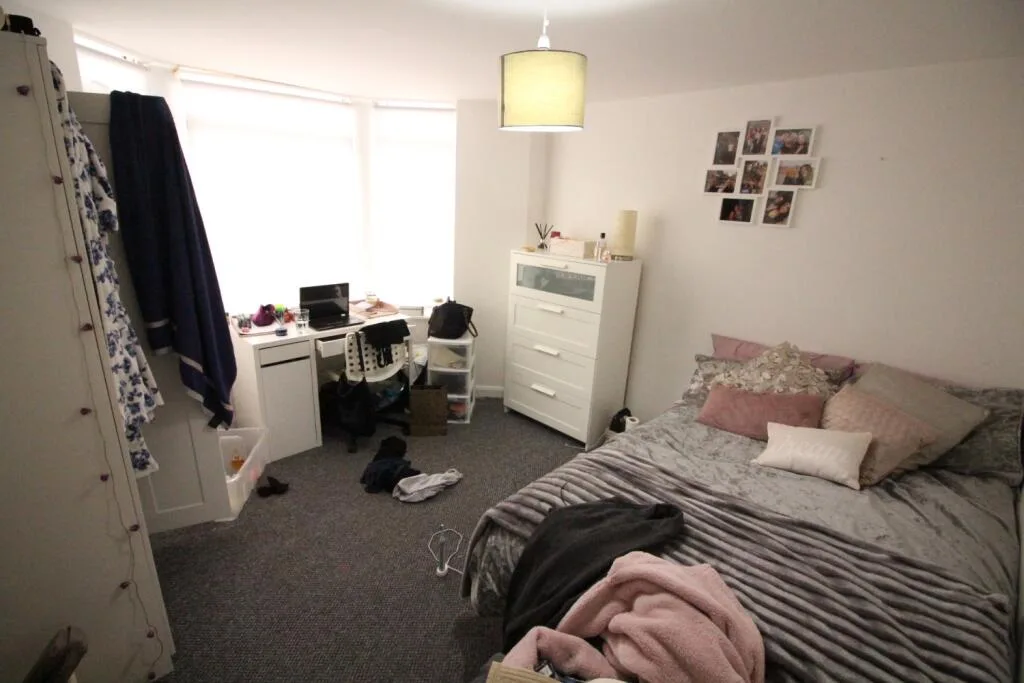 7 bedroom terraced house for rent