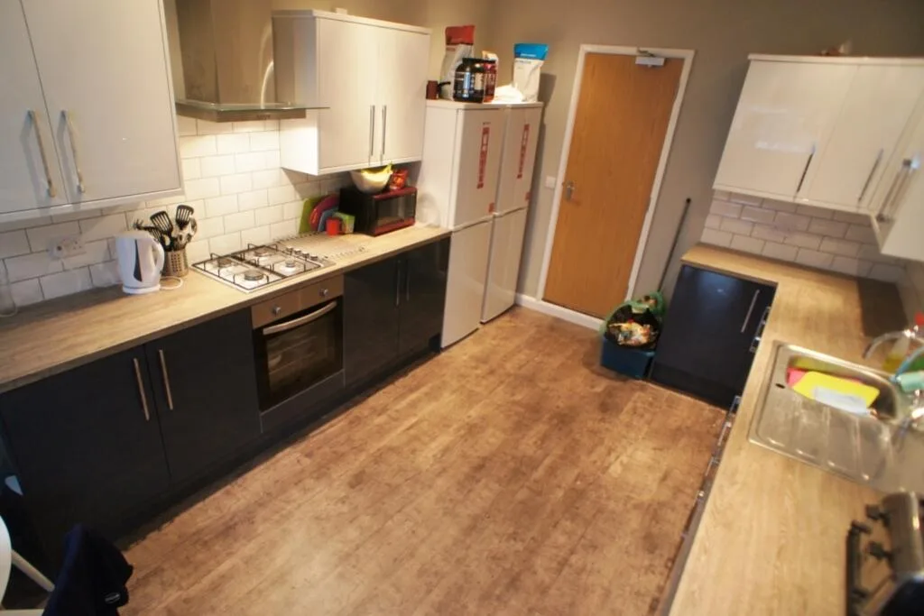 7 bedroom terraced house for rent