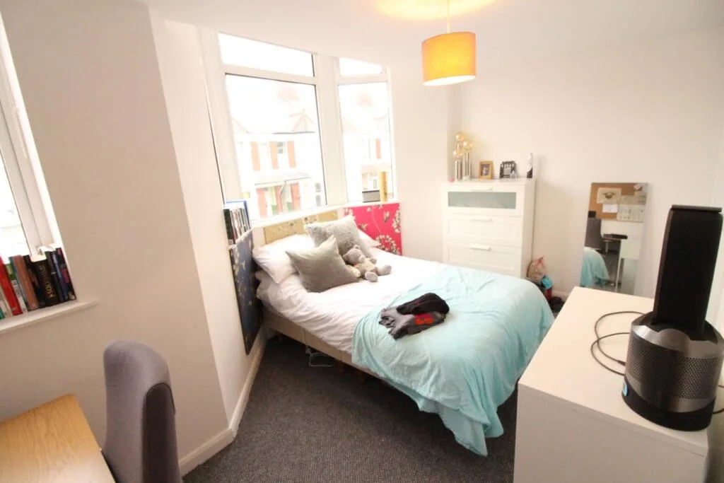 7 bedroom terraced house for rent