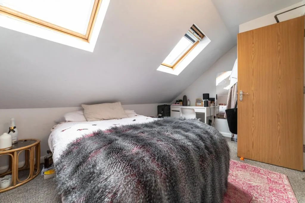 8 bedroom terraced house for rent