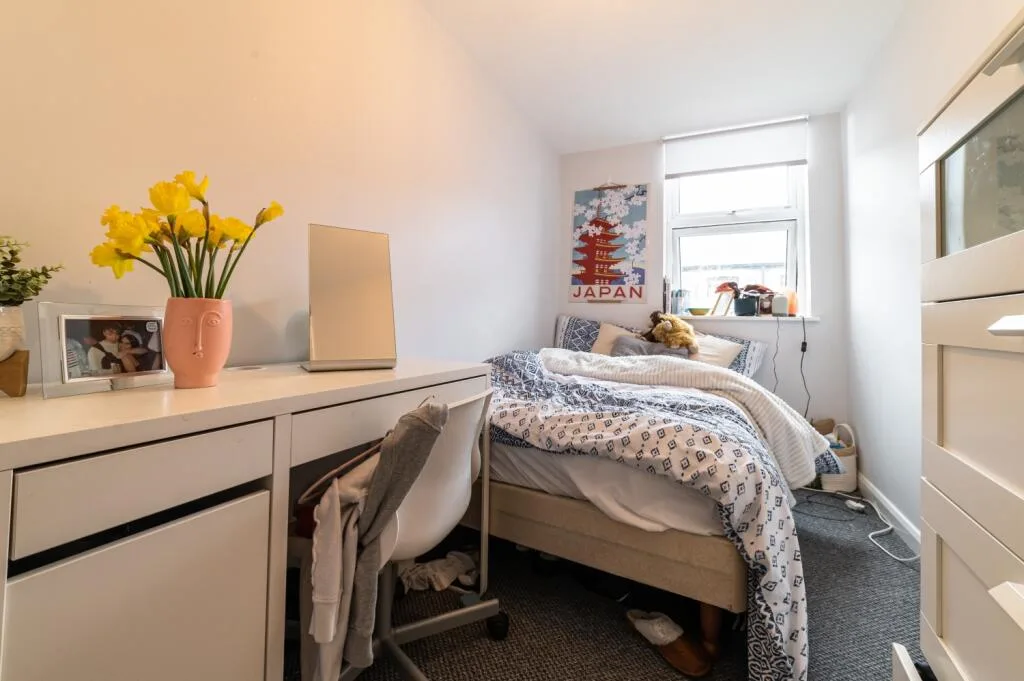8 bedroom terraced house for rent