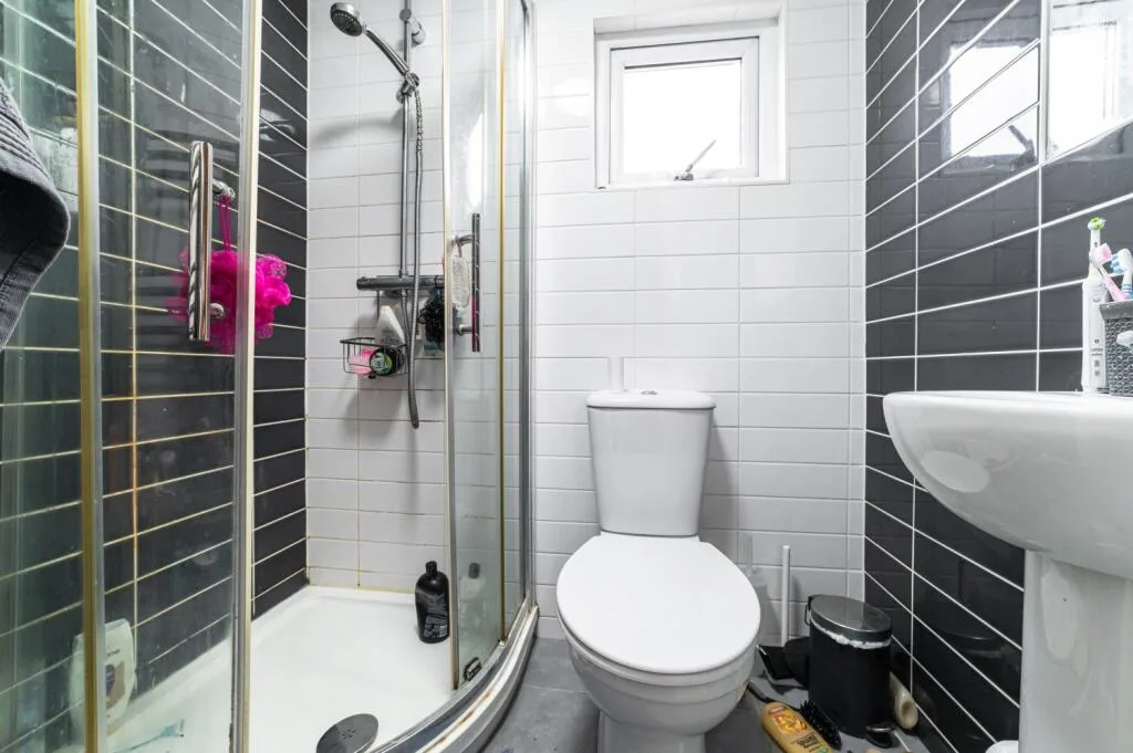 8 bedroom terraced house for rent