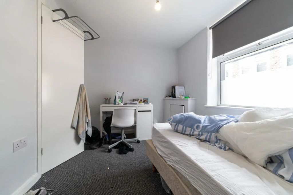 8 bedroom terraced house for rent